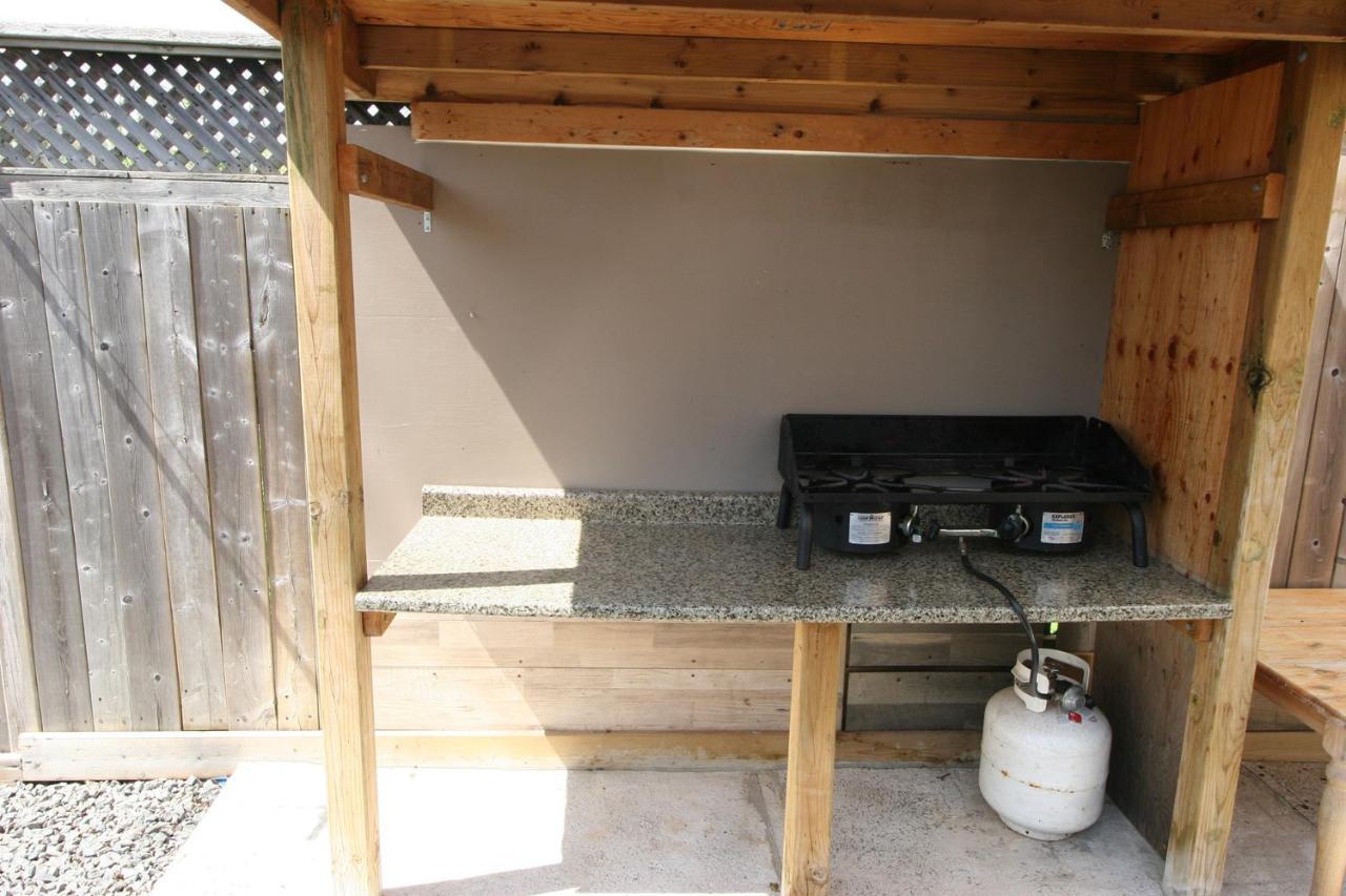 Pelican Guest House. Village Style Living. Spend Vacation Time In Eco Place! Fort Erie Bagian luar foto
